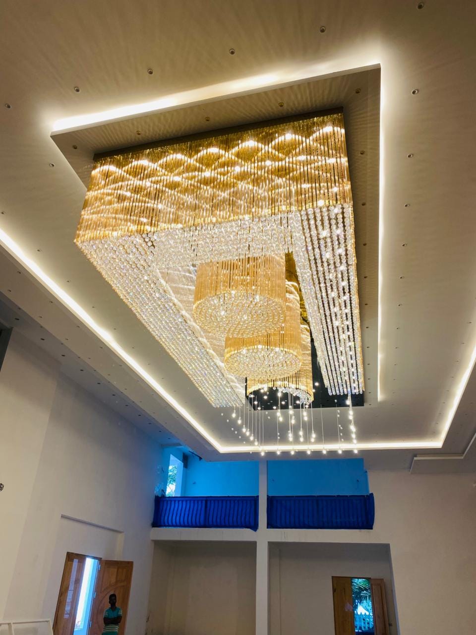 Finished retail lighting layout